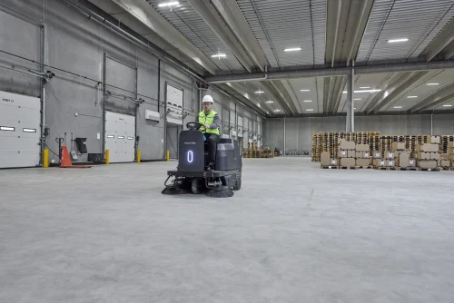 NILFISK - SWEEPER SW3000 MID SIZED RIDE ON