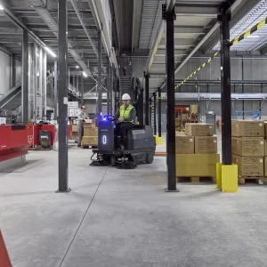 NILFISK - SWEEPER SW3000 MID SIZED RIDE ON